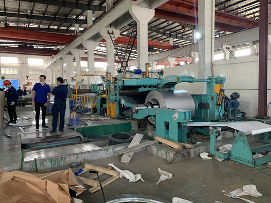 ความเร็วสูง Uncoiling 1600mm เครื่องตัดเหล็กม้วน