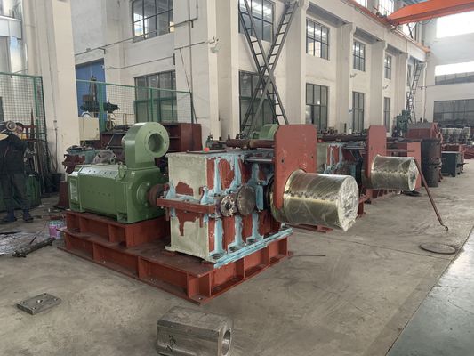โรงสีรีดเย็นต่อเนื่องสูงสามยืนสี่