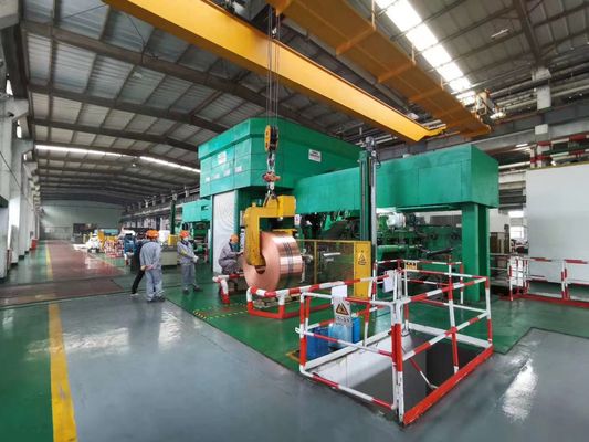 เครื่องรีดเย็นแบบต่อเนื่องความเร็วสูงสี่ขาตั้ง 800 มม. ใช้สำหรับทำท่อ Q195, Q215, Q235